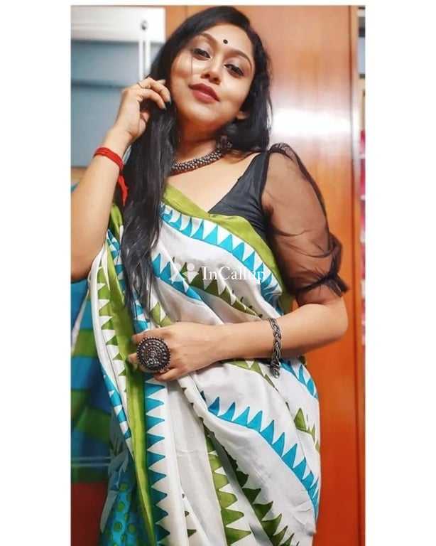 Anand escort service only cash payment and to and personal service call girls