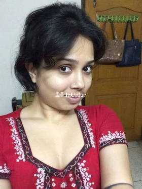 Low price indipendent service available home and hotel service x available servi nshsia gajs sgsjs j