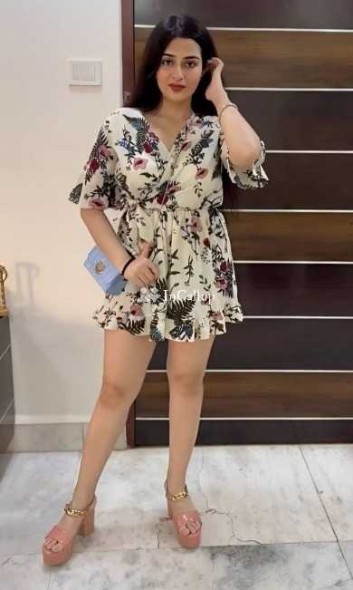 Banglore vip genuine girls and house wife full safe and secure doorstep service incall and outcall..