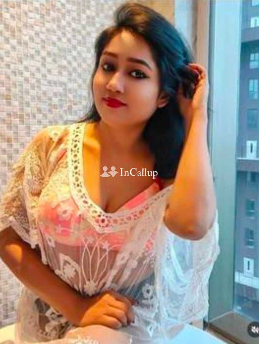 Chandrapur well educated independent model available