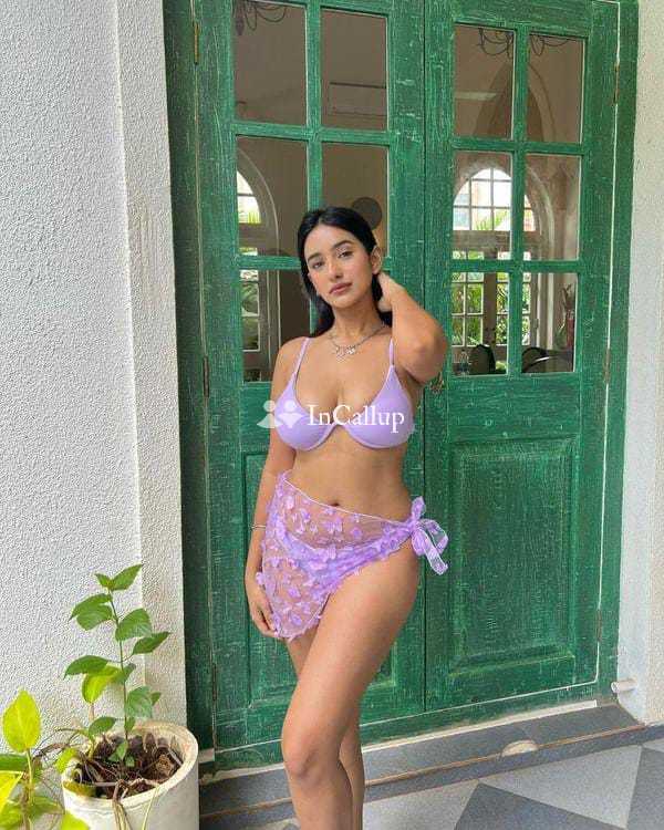 Myself Sakshi independent college girls housewife available in Hubli top safe and secure service roo