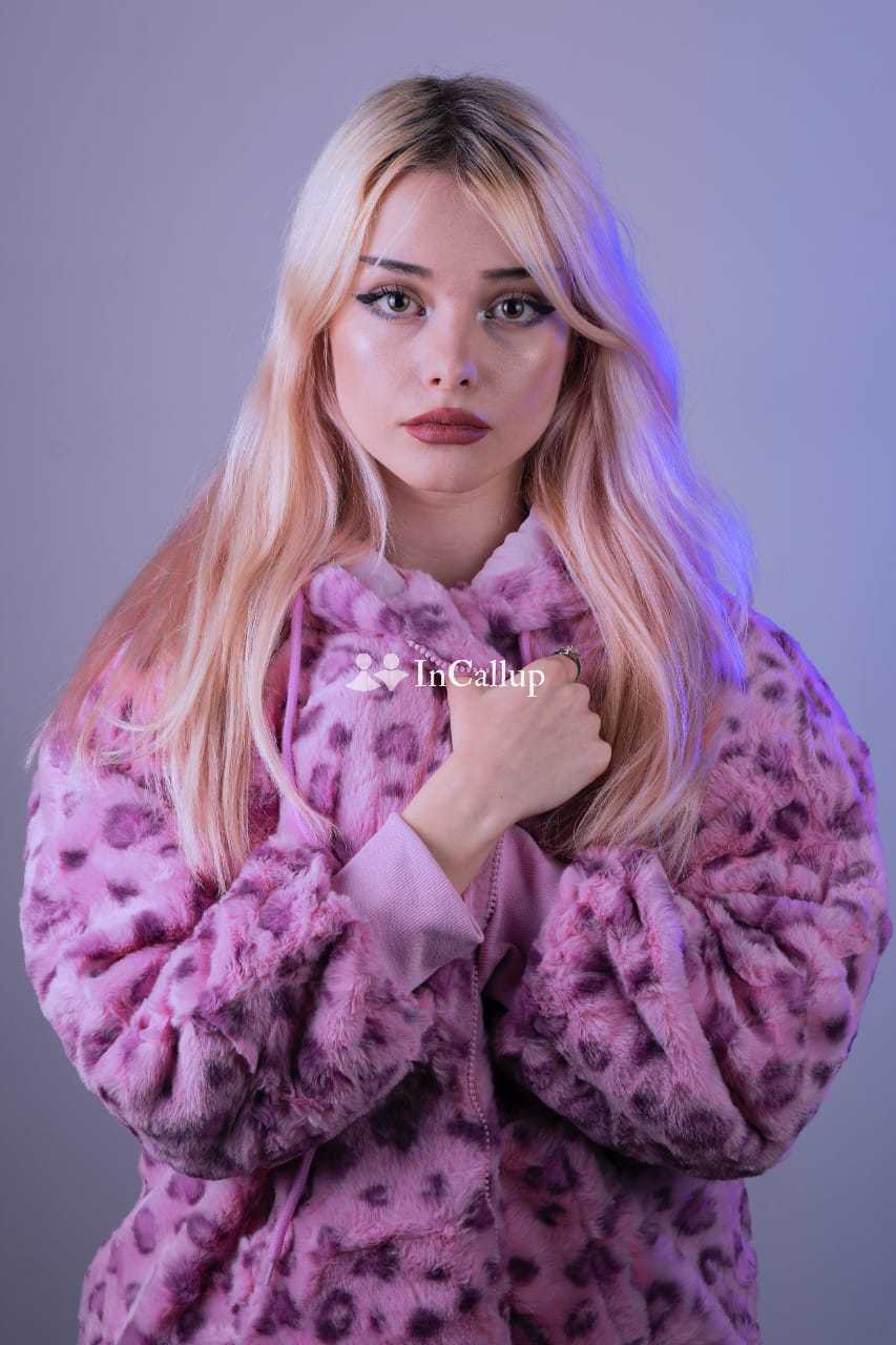 CALL GIRL   IN ES CO RT SE RV IC ELO W PRICE GIRL
