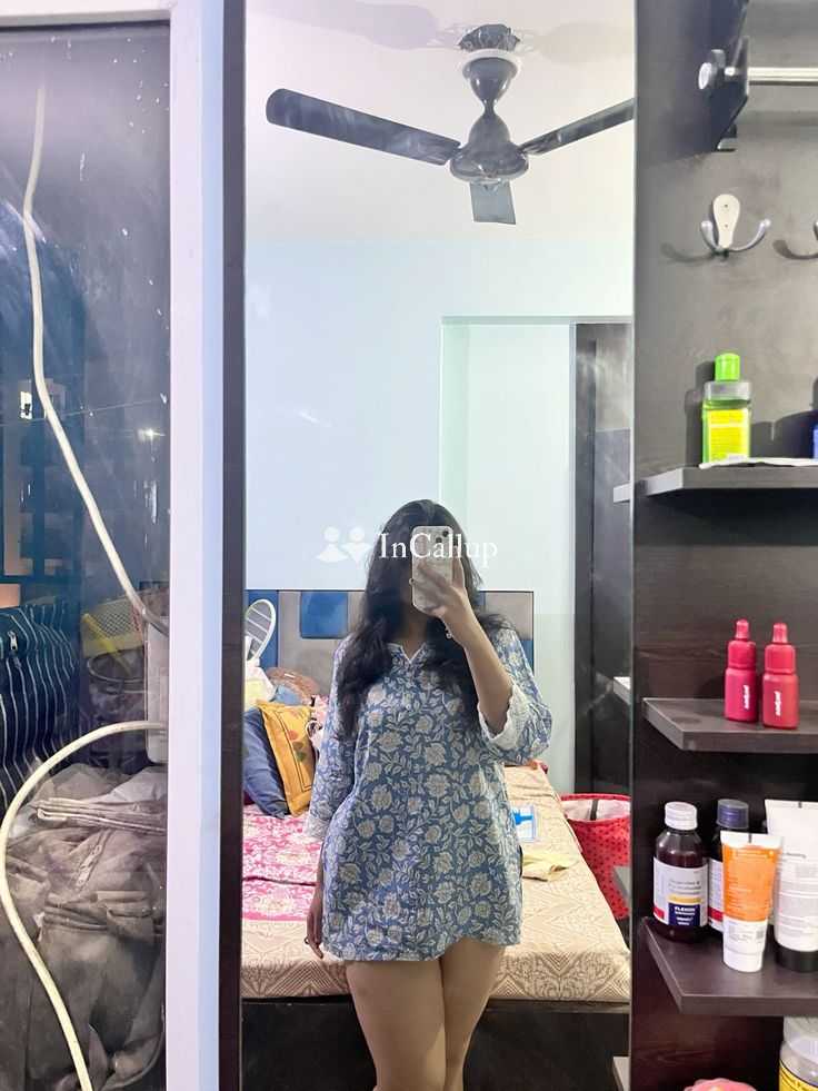 Coll me full open sex service Collge girl all positions sex service available full check service ful