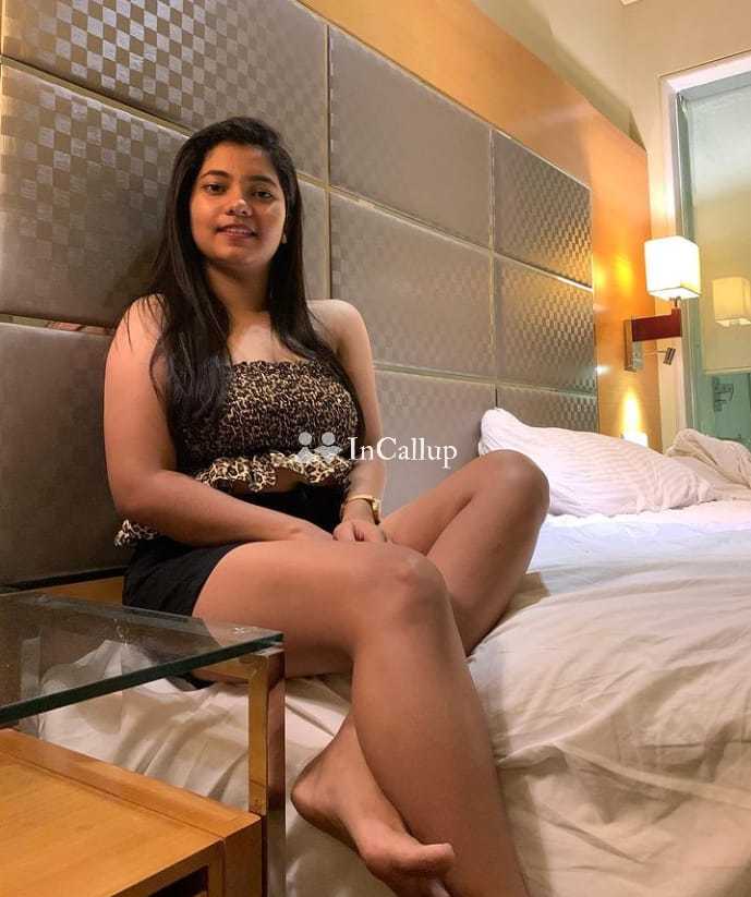 Low price short time and full time service available hygienic full ac neat clean room available in h