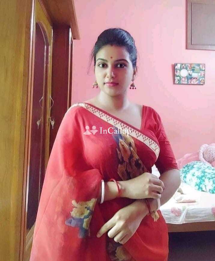 Myself Priya independence call girls available in Vellore hard sex safe and secure room service avai
