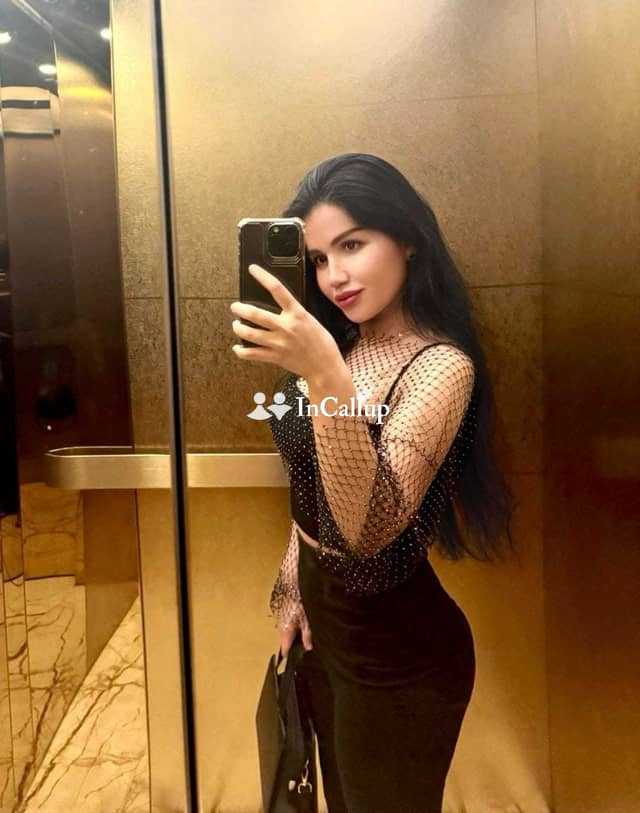 Safe and secure cash payment full setisfyed model independent college in hotel room ya available sir